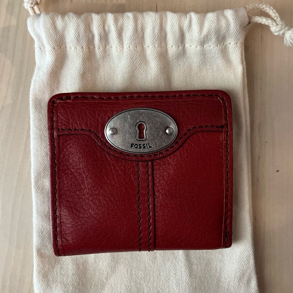 Fossil red leather wallet - Picture 1 of 4